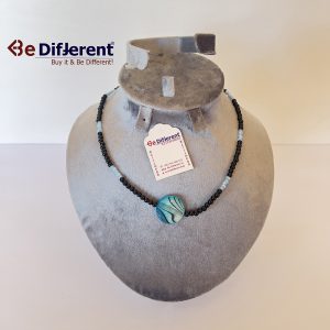 قلادة الخطوط